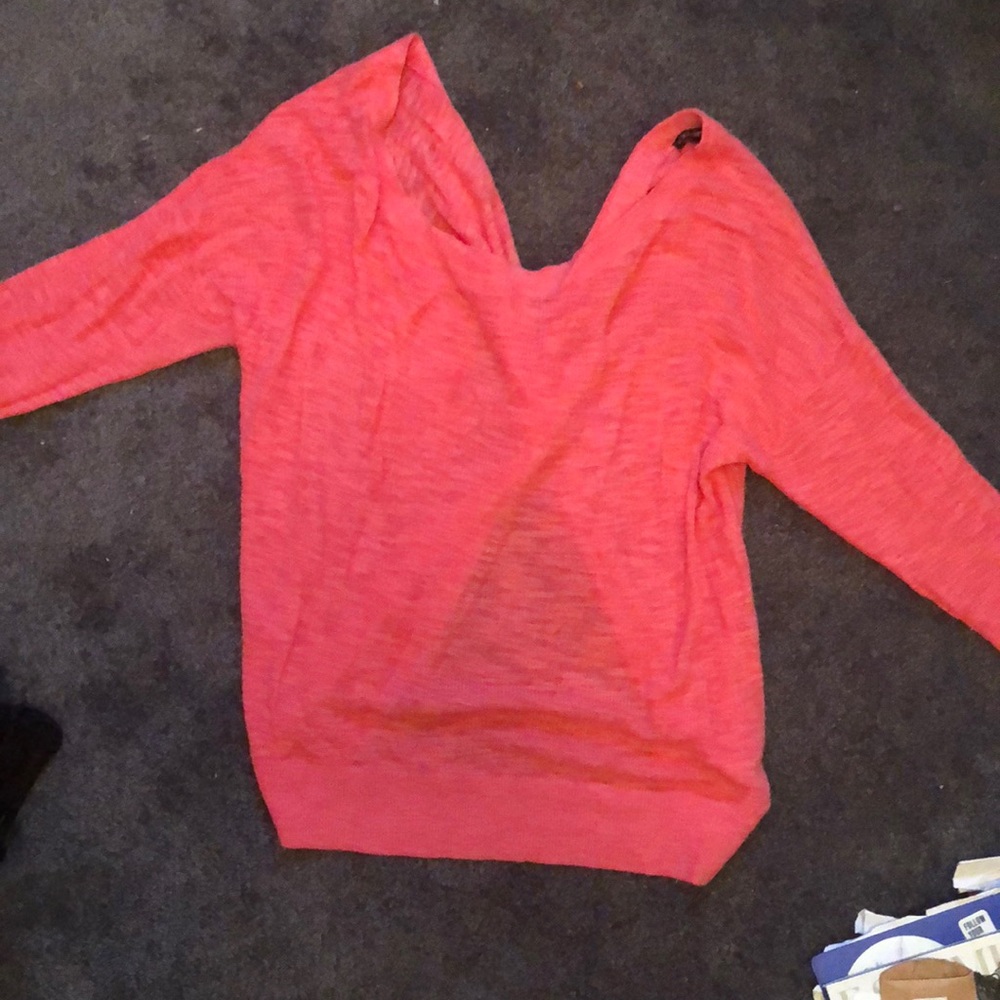 Express long sleeve tee with back knot